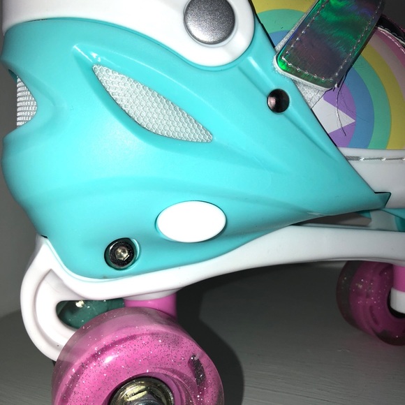 Light Up Roller Skates Adjustable Big Girls Sizes 3-6 Like New - Picture 4 of 10